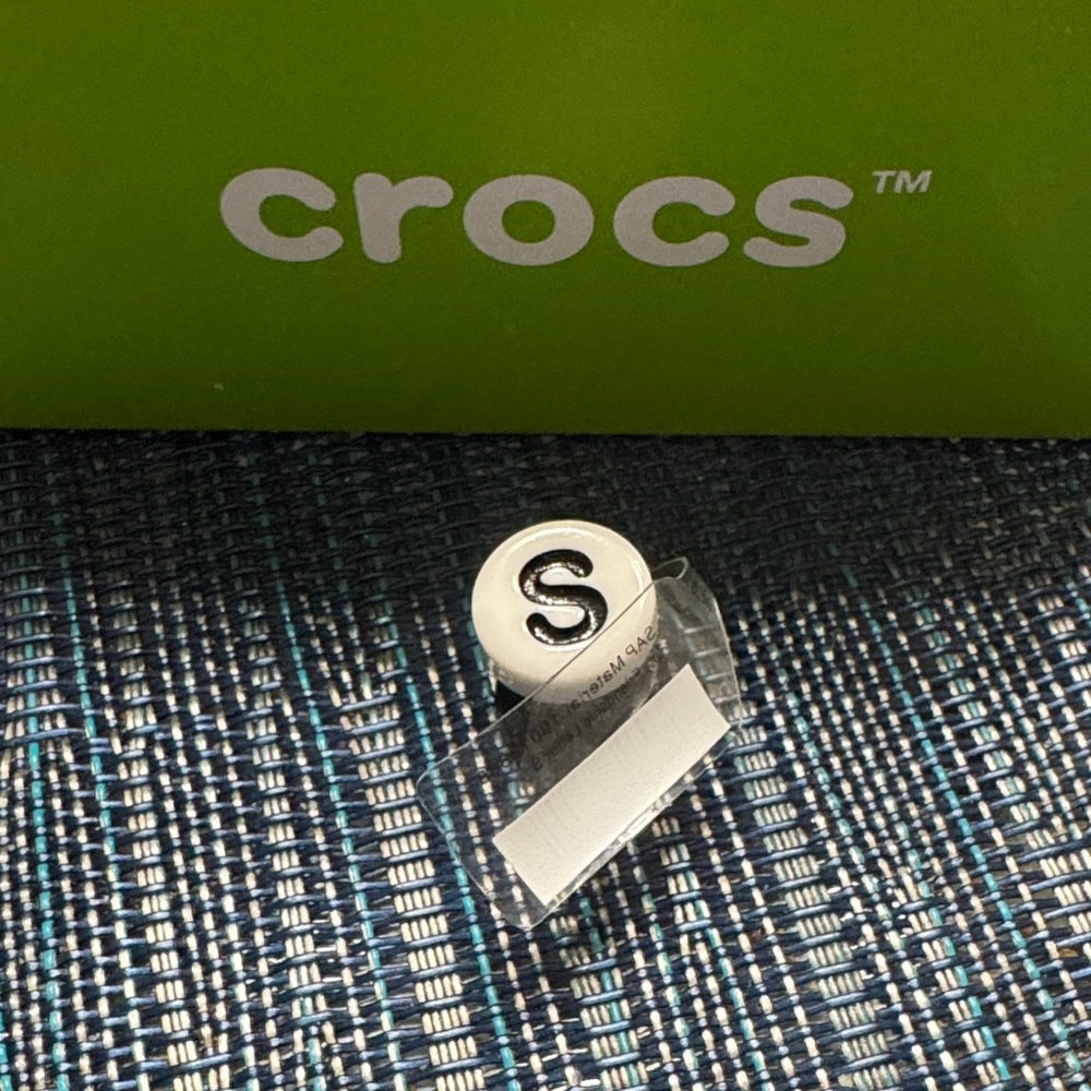 CROCS White Jibbitz Charm with Black Letter S